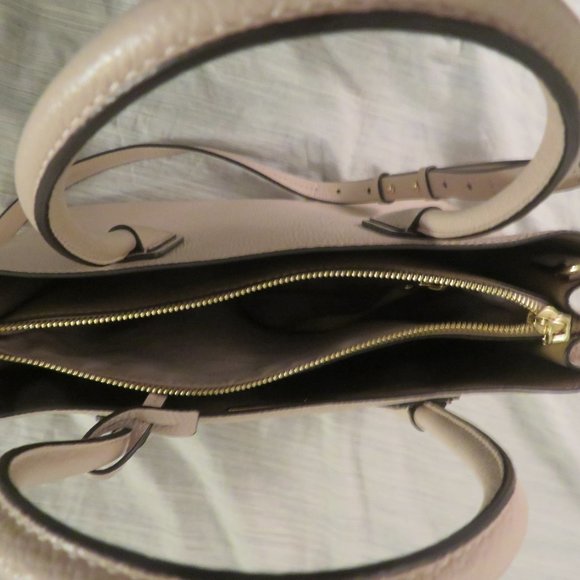 Michael Kors Handbag - Picture 4 of 5